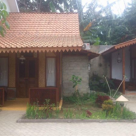 Diana'S Homestay Banyuwangi  Exteriör bild