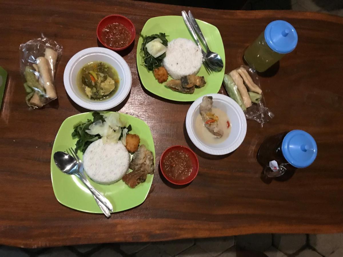 Diana'S Homestay Banyuwangi  Exteriör bild