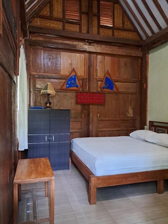 Diana'S Homestay Banyuwangi  Exteriör bild