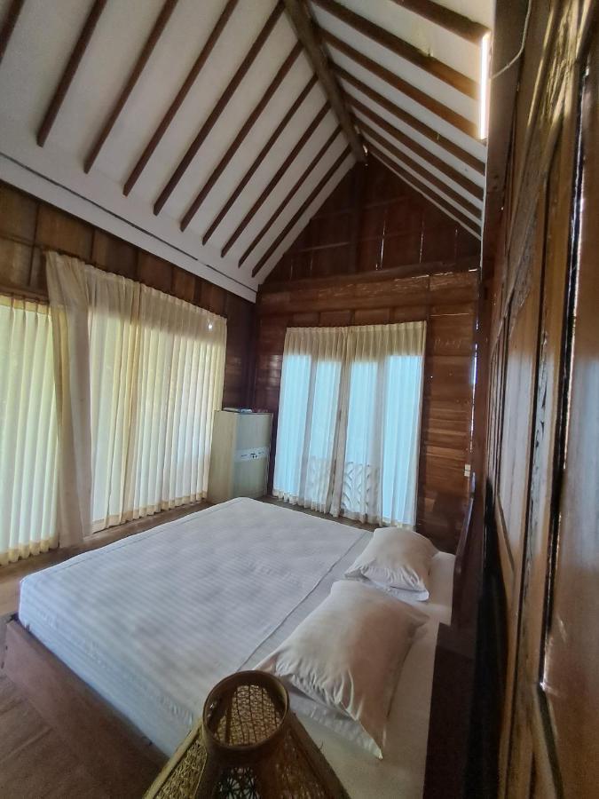 Diana'S Homestay Banyuwangi  Exteriör bild