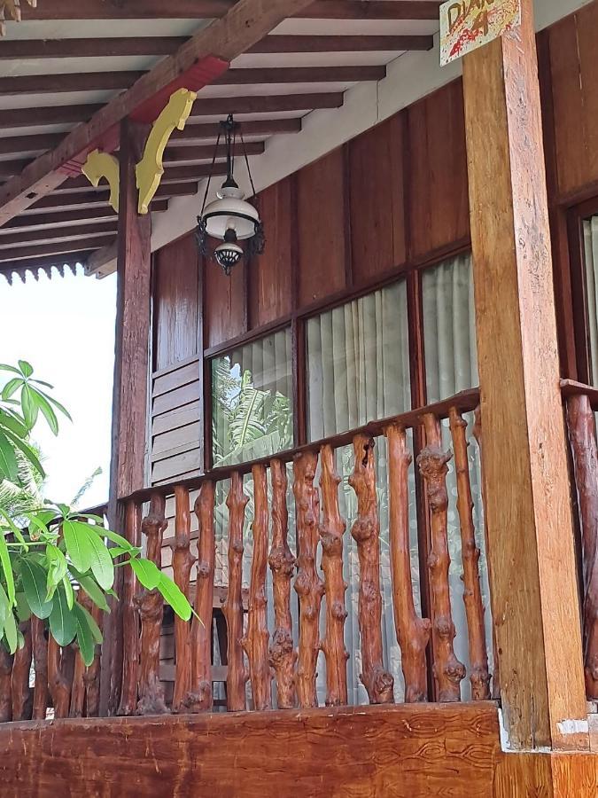 Diana'S Homestay Banyuwangi  Exteriör bild