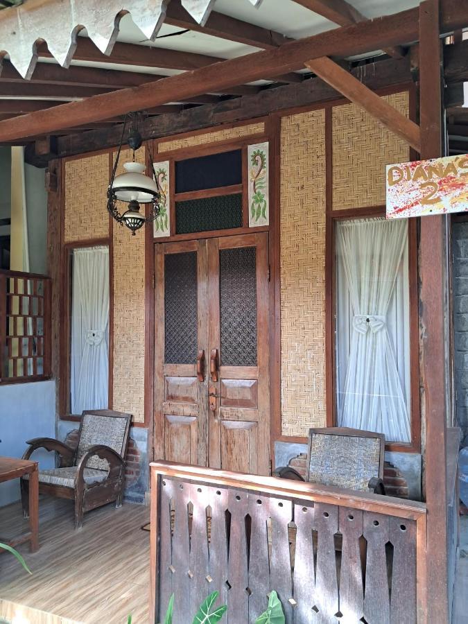 Diana'S Homestay Banyuwangi  Exteriör bild