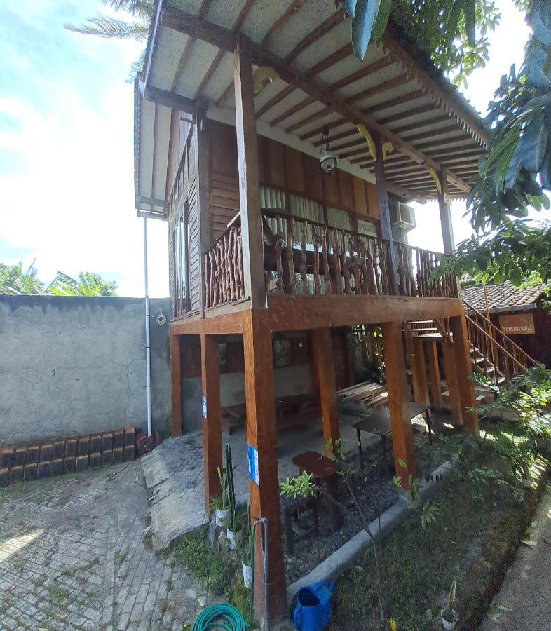 Diana'S Homestay Banyuwangi  Exteriör bild