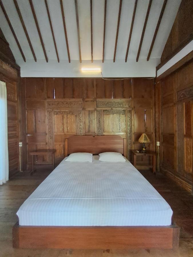 Diana'S Homestay Banyuwangi  Exteriör bild