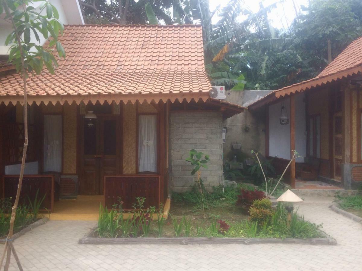 Diana'S Homestay Banyuwangi  Exteriör bild