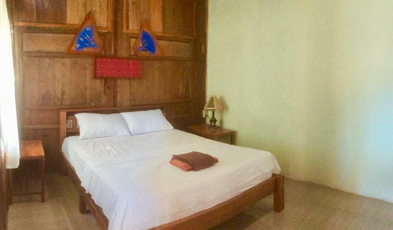 Diana'S Homestay Banyuwangi  Exteriör bild