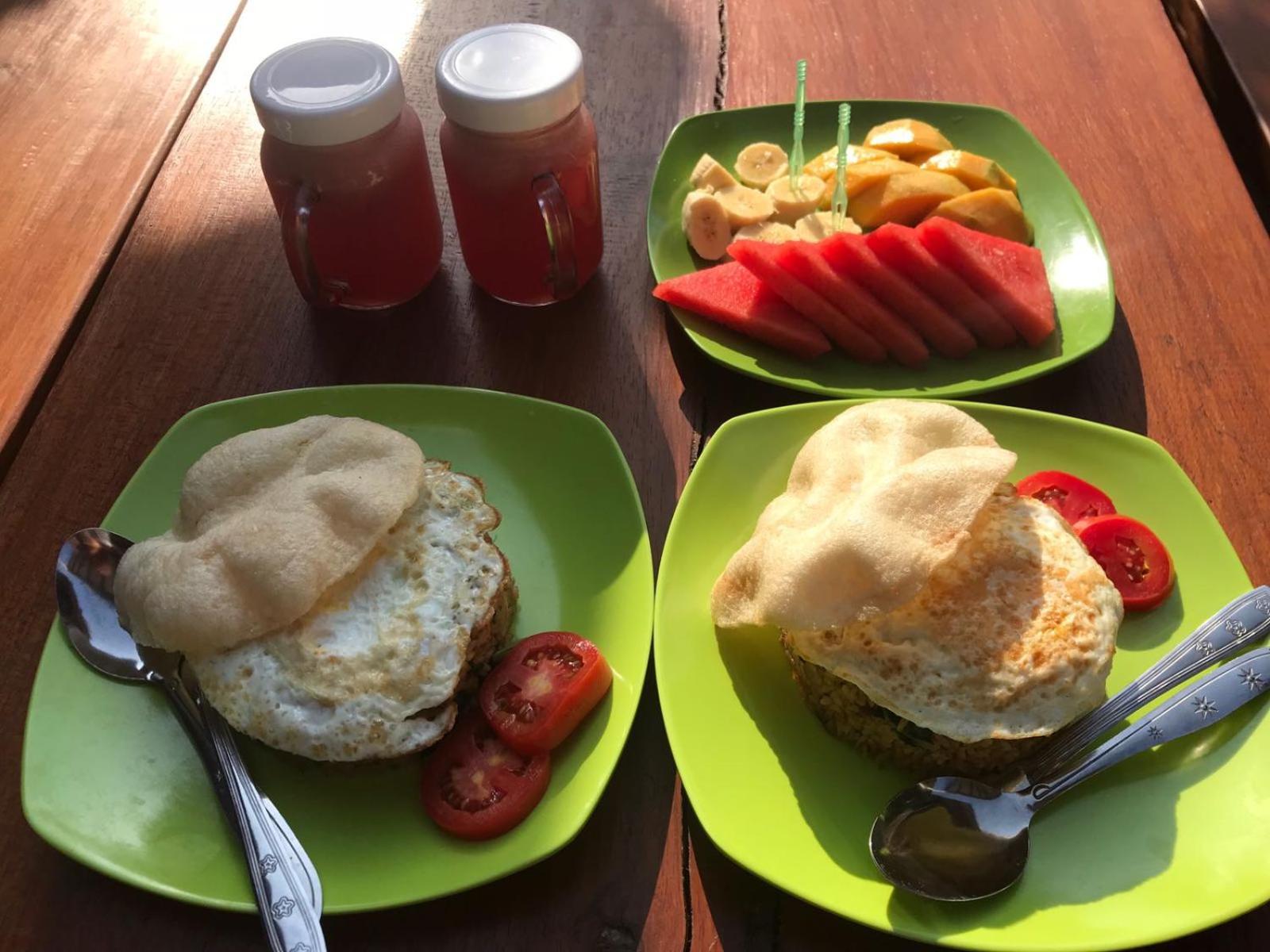 Diana'S Homestay Banyuwangi  Exteriör bild