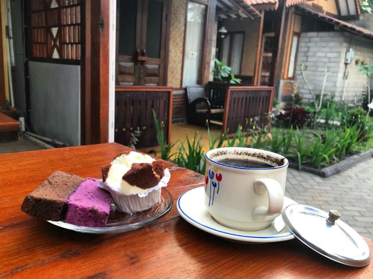 Diana'S Homestay Banyuwangi  Exteriör bild